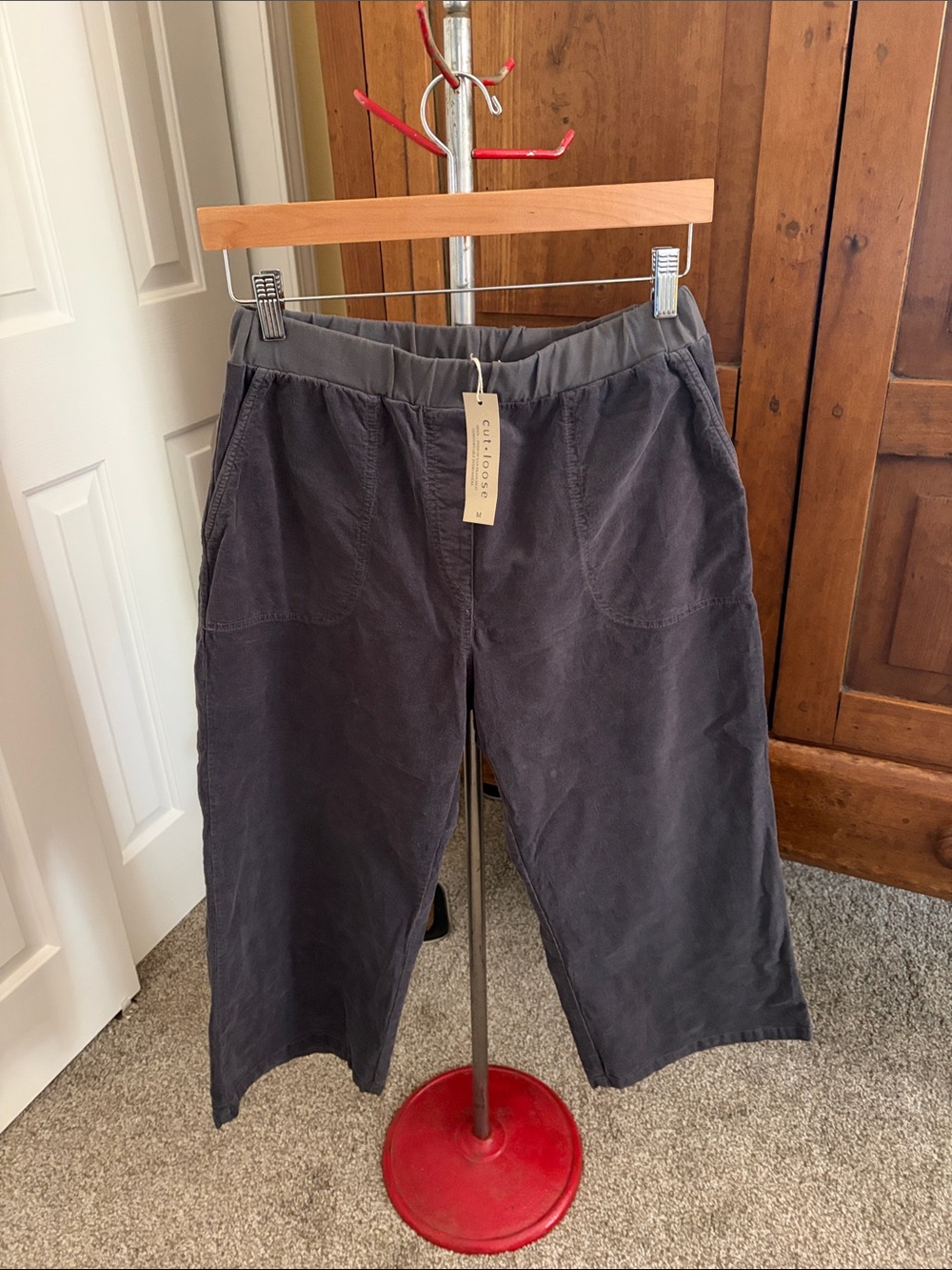 NWT Cut Loose Elastic-Waist Capris Pants Charcoal Gray Sewn Dyed San Francisco